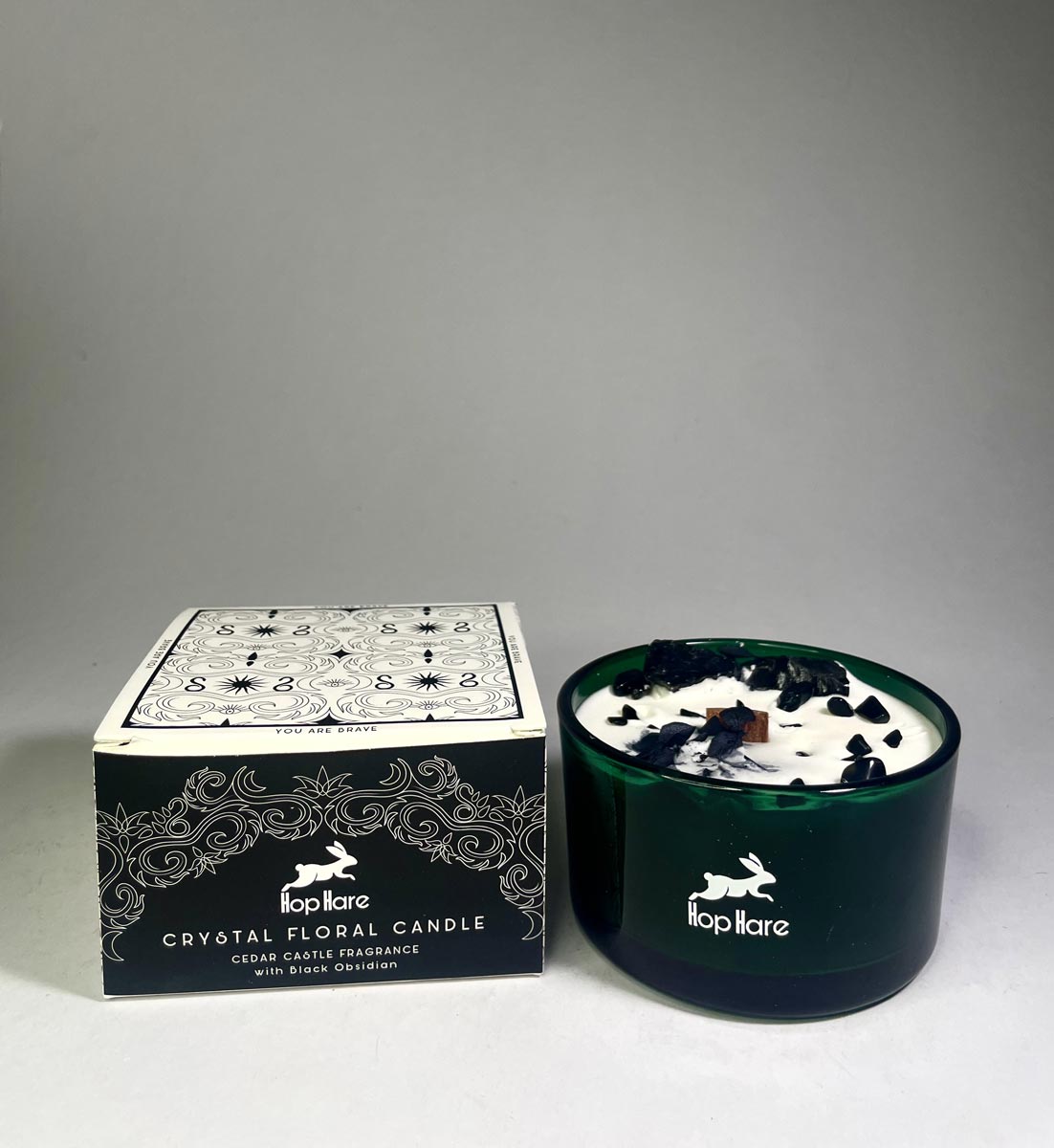 Hop Hare Kristály Gyertya Virágokkal – Kardok