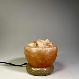 usb-himalajai-so-tal-szinvaltos-fenyekkel-1